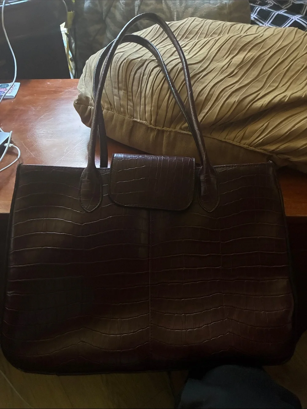 Women's Croc-Embossed Tote Bag in Dark Brown